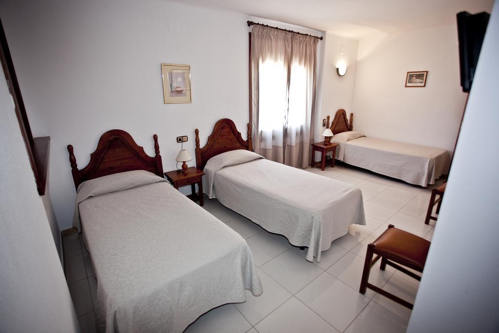 Hotel Beri Llança Zimmer foto